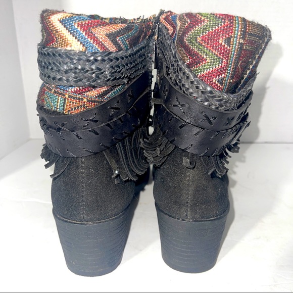 Rue 21 black Fringe Belt Detail Ankle Boots Size 10 - Picture 4 of 8